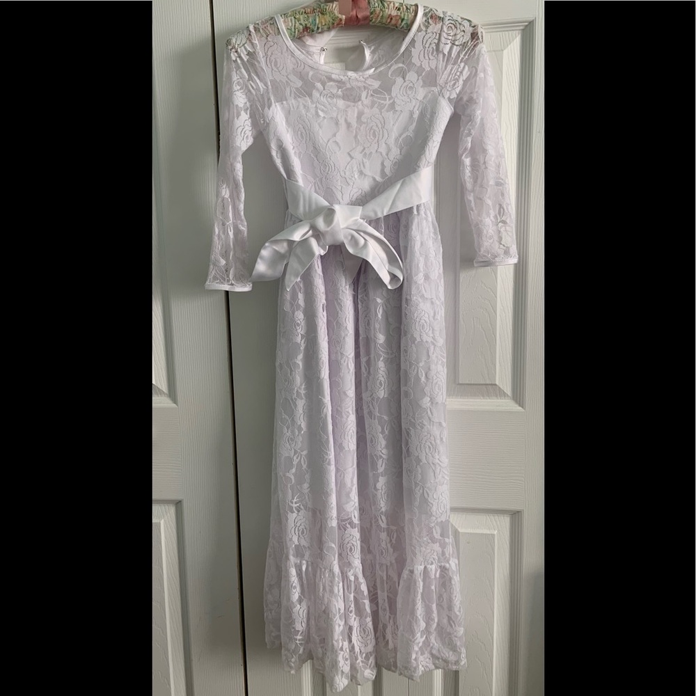 Ivory lace dress with lace mask size 8